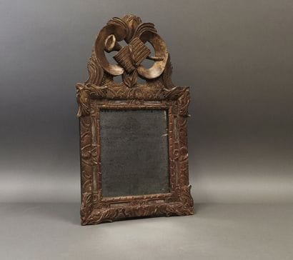 Gilded carved wood mirror with glazing beads,...