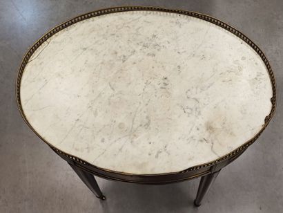 Oval-shaped table bouillotte, marble top,...