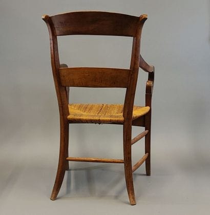 Fauteuil paillé dit 