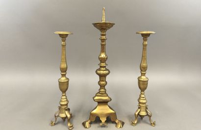 Gilt bronze baluster-shaped picnic table....