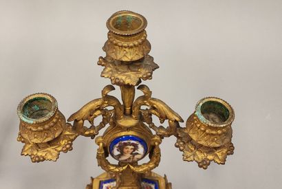 Mantelpiece including a pair of four-light...