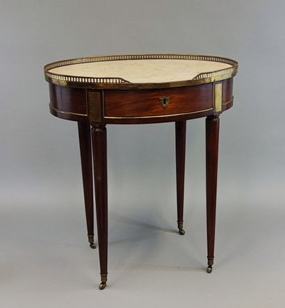 Oval-shaped table bouillotte, marble top,...