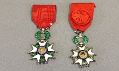 FRANCE, ordre de la Légion d'honneur. Deux...