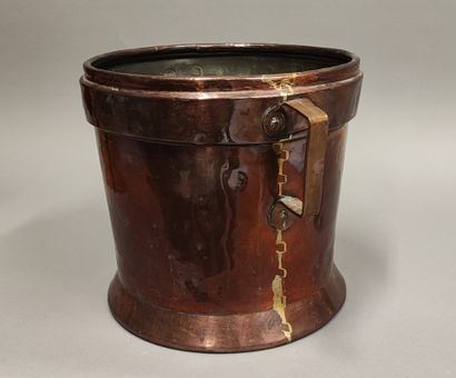 Set comprising an antique 17th-century copper...