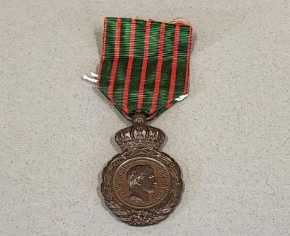 FRANCE - NAPOLEON I. Médaille de Sainte-Hélène...