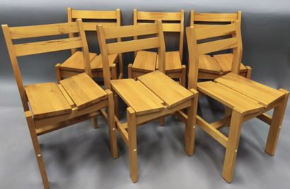 REGAIN Collection. Suite de six chaises en...