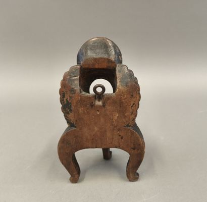 Porte-montre reposant sur trois pieds en...