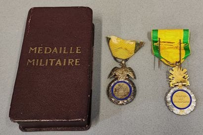 FRANCE. Deux médailles : - Second Empire....