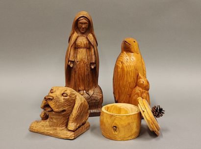 Vierge en bois sculpté - H. 40 cm
Joint :...