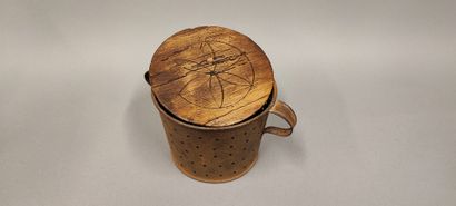 Lot: a wooden applique cutlery case - 37...