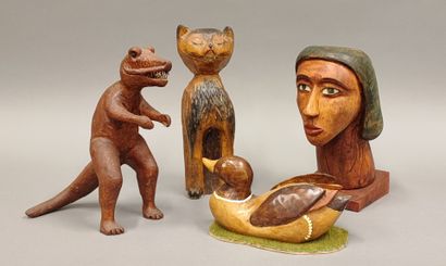 Chat stylisé en bois sculpté et peint - H.33...