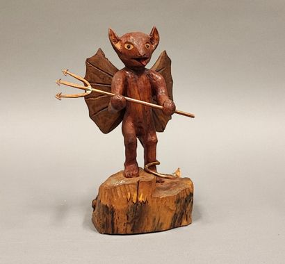 Petit diable en bois sculpté et métal - H....