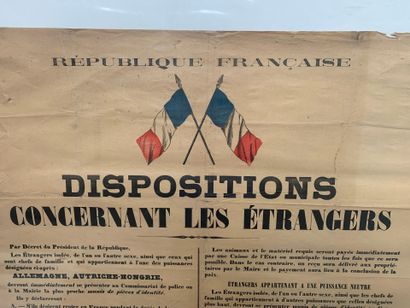 Lot d'affiches et enveloppes comprenant :...