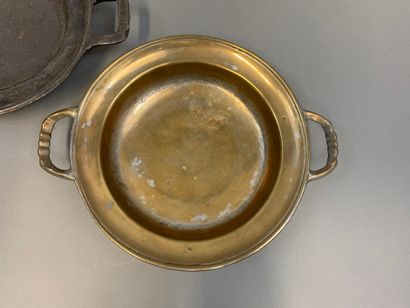 Two bronze dishes with two handles. Diameters:...