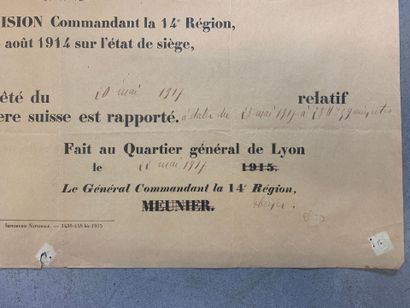 Lot de 7 affiches comprenant : - Instruction...
