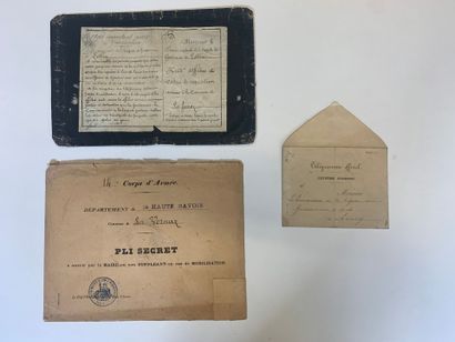 Lot d'affiches et enveloppes comprenant :...