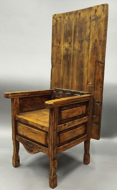 Armchair forming a shepherd's table in pine...