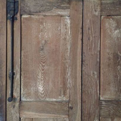 Molded oak bookcase, 18th century
Two parts,...