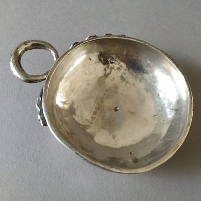 AVALLON, 1744-1780
Silver wine cup with thumb...