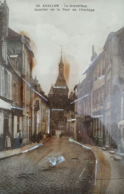 Avallon, la Grand'Rue 
Photograph with mother-of-pearl...