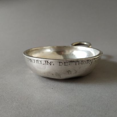 AVALLON, 1744-1780
Single silver wine cup...