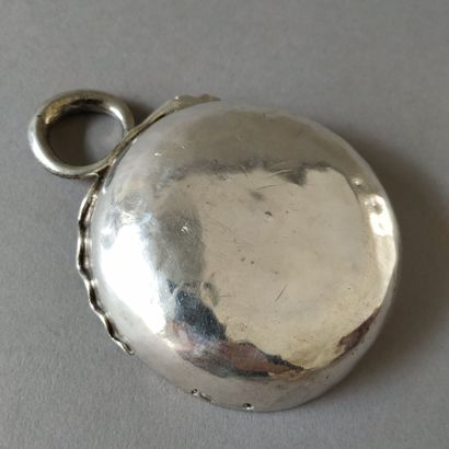 AVALLON, 1744-1780
Silver wine cup with thumb...