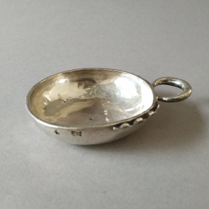 AVALLON, 1744-1780
Silver wine cup with thumb...