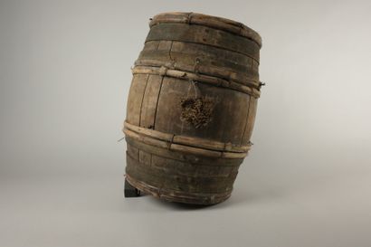 Set of three potato baskets called 
