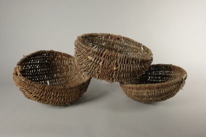 Set of three potato baskets called 