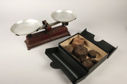 5 kgs scale with 2 x 2 kg, 2 x 1 kg, 1 x...
