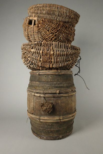 Set of three potato baskets called 