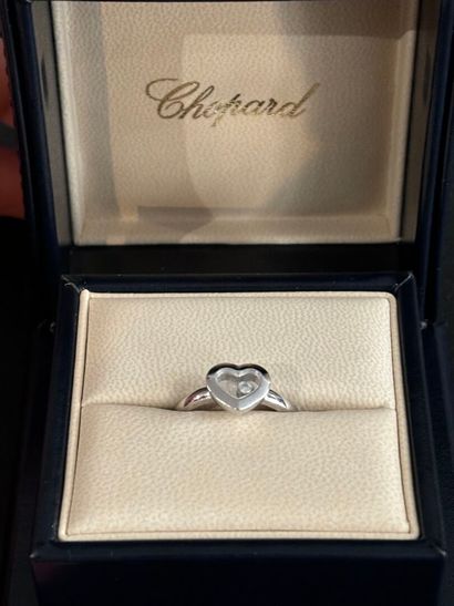 Chopard Happy Diamond 
Ring in 18k white...
