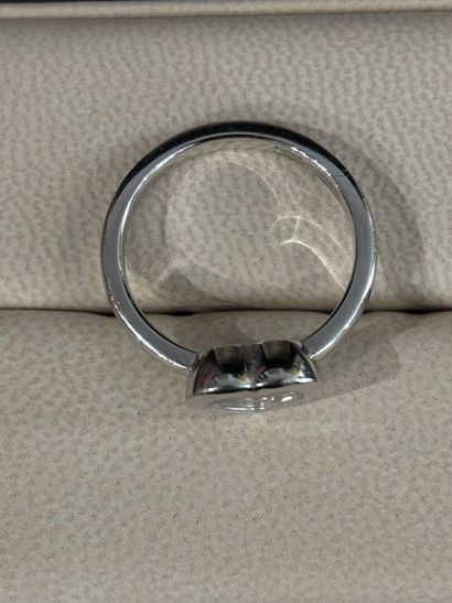 Chopard Happy Diamond 
Ring in 18k white...