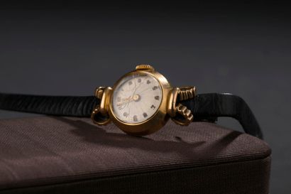 Lady's watch, yellow gold case with eagle...