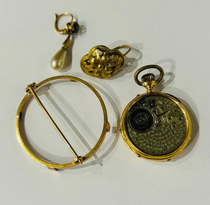 Lot of 18K gold debris
Comprising a collar...