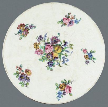 Plaque circulaire en porcelaine tendre de...
