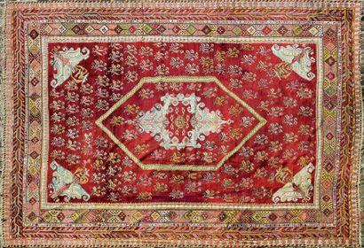 TAPIS Ghiordes (manufacture de l'Empire ottoman)....
