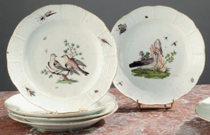 MEISSEN
Suite de cinq assiettes à motif de...
