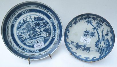 Petite assiette en porcelaine bleu blanc...