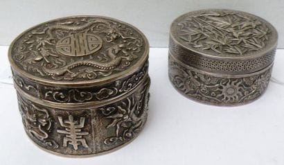 Paire de boîtes cylindriques couvertes en...