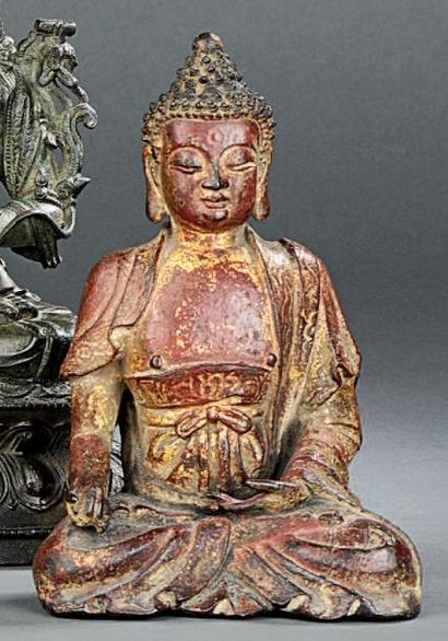 Statuette de Bouddha en bronze laqué rouge...