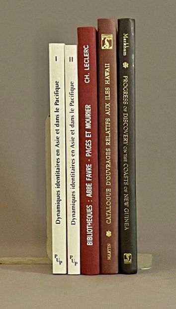 (Pacific Islands). 5 works in-8.
- MARTIN...
