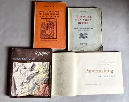 (Paper) - 4 volumes.
- HUNTER (Dard). The...