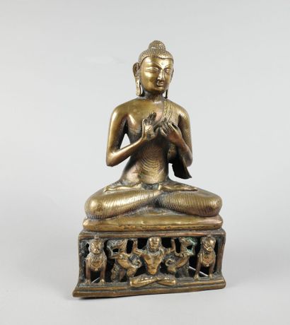 Statue de Bouddha assis Shakyamuni en laiton...
