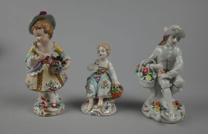 Lot de bibelots divers dont : danseuse en...