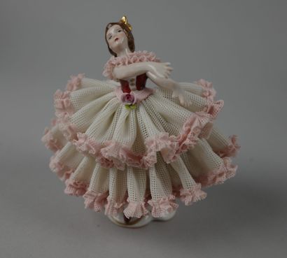Lot de bibelots divers dont : danseuse en...