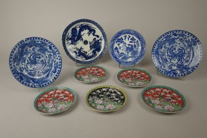 ASIE. Lot de neuf assiettes dont décor de...