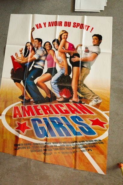 Lot de 5 affiches comprenant : 
American...
