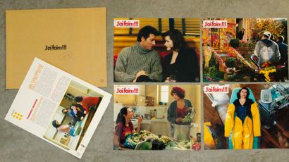Lot de 8 affiches et 4 photogrammes comprenant...