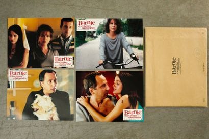 Lot de 4 affiches comprenant : 
La vérité...